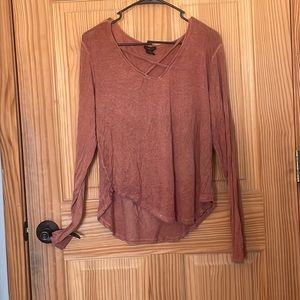 Beautiful soft shirt that is perfect for layering in the fall